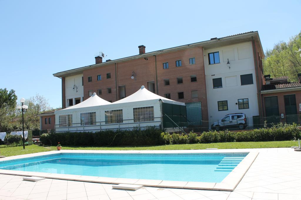Residence La Piscina 이솔라 델 그란 사소 들리탈리아 외부 사진
