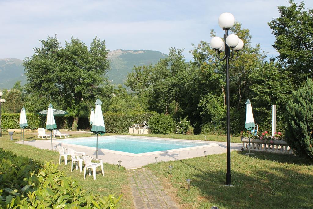 Residence La Piscina 이솔라 델 그란 사소 들리탈리아 외부 사진